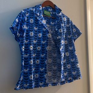 Big Bud Press Blue Pantry Button Up Daisy Chain size Small floral